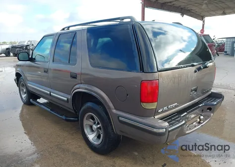 1998 Chevrolet Blazer Ls z USA, uszkodzony, nr VIN 1GNCS13W9W2232081